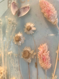 Suncatcher dried flowers & shells